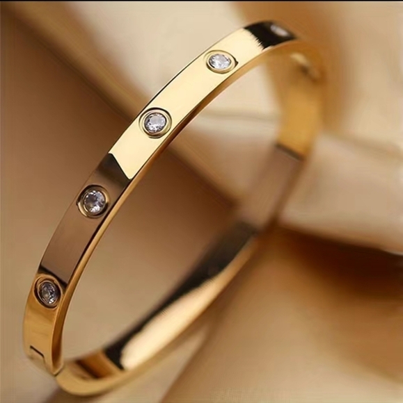 NIB Titanium Steel Rhinestone Gold Clic Bangle Bracelet